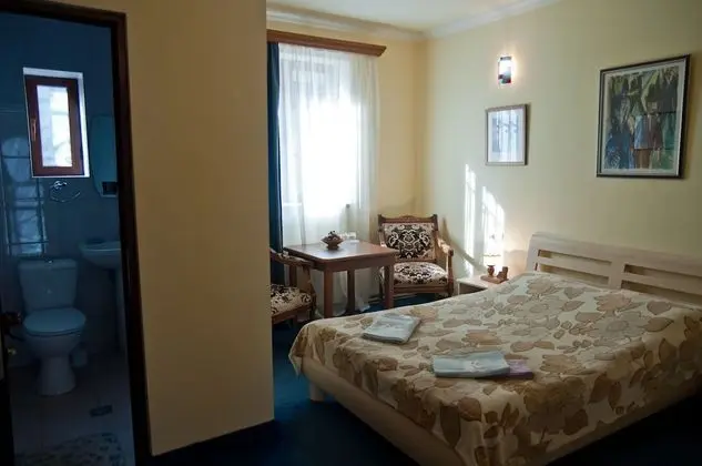 Comfort Tek Büyük veya İki Ayrı Yataklı Oda