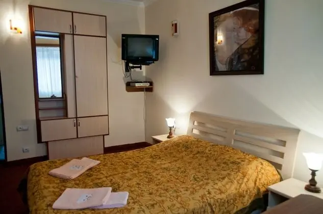Comfort Tek Büyük veya İki Ayrı Yataklı Oda