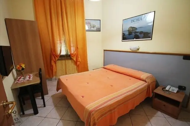 Tek Büyük Yataklı Oda, Ortak Banyo