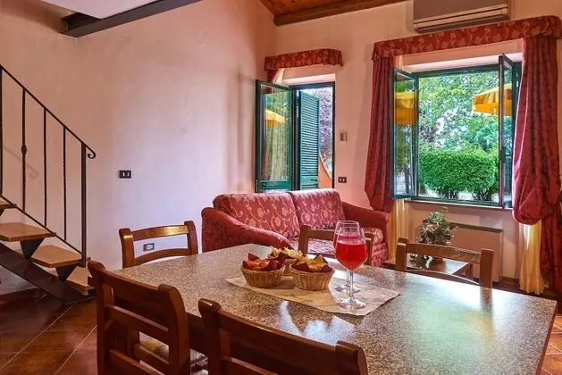 Junior Oda, Teras, Havuz Kenarı