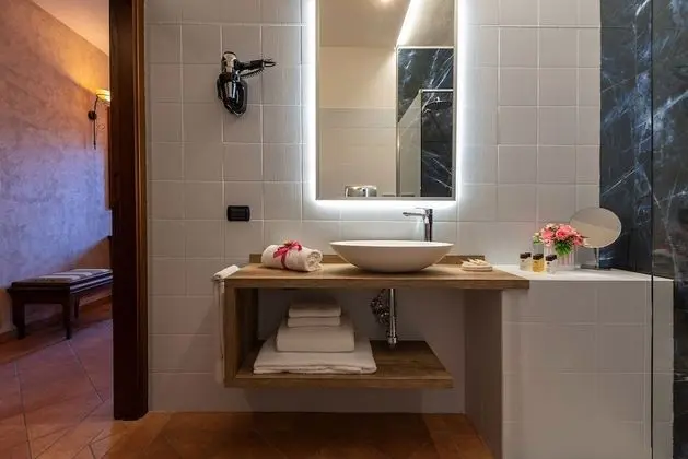 Superior Oda, Teras, Vadi Manzaralı