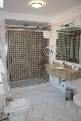 Superior Tek Büyük veya İki Ayrı Yataklı Oda, 1 Yatak Odası