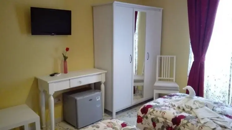 Tek Büyük veya İki Ayrı Yataklı Oda