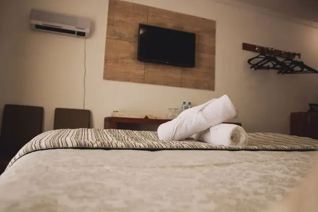 Suite Londres, 1 cama queen, para não fumantes (Primeiro andar)