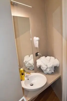 Tek Büyük Yataklı Oda (Focetta)
