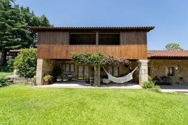 Kır Evi, 2 Yatak Odası, Teras, Havuz Manzaralı