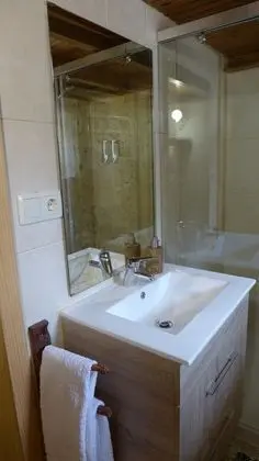 Traditional Sıra Ev, 1 Yatak Odası, Küçük Mutfak, Dağ Yamacı (Videira)