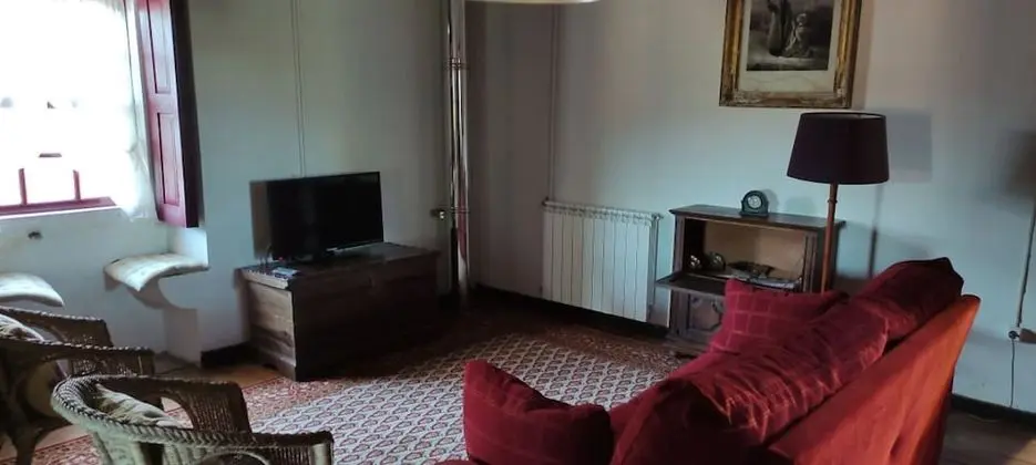 Traditional Kır Evi, 2 Yatak Odası, Bahçeli (CASA da ADEGA)
