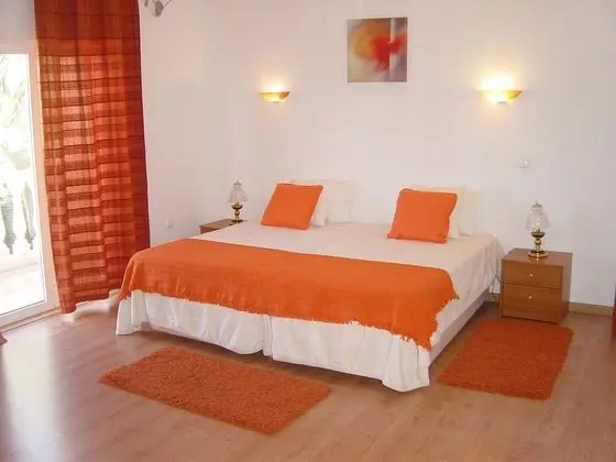 Villa, 4 Yatak Odası, Havuz Kenarı