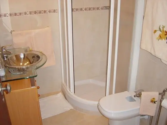 Villa, 4 Yatak Odası, Havuz Kenarı