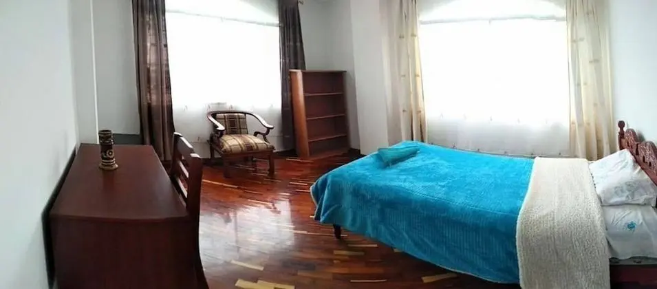 Ev, 5 Yatak Odası, Sigara İçilebilir, Teras