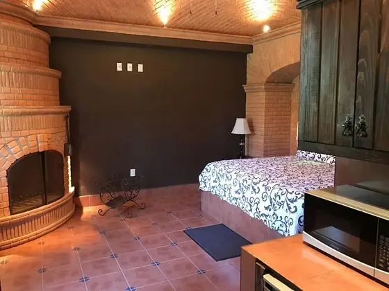 Deluxe Stüdyo Süit, 1 En Büyük (King) Boy Yatak, Şömine, Avlu
