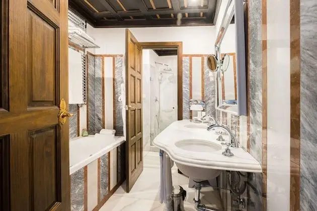 Classic Oda, Sıcak Su Küveti