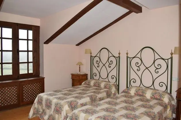 Traditional İki Ayrı Yataklı Oda