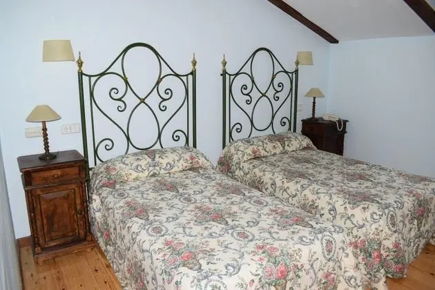 Traditional Üç Kişilik Oda