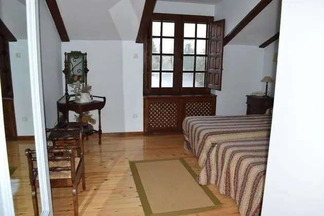 Traditional Üç Kişilik Oda