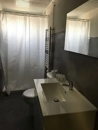 Ev, 3 Yatak Odası (Travessa do Castelinho)