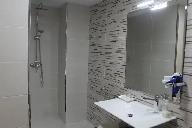 Tek Büyük Yataklı Oda, Bahçe Manzaralı (A Chairiña)