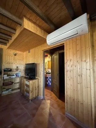 Villa, Banyolu/Duşlu (Casa de Madera)