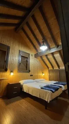 Villa, Banyolu/Duşlu (Casa de Madera)