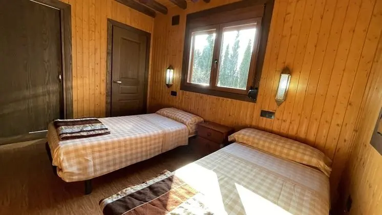 Villa, Banyolu/Duşlu (Casa de Madera)