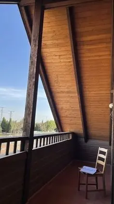 Villa, Banyolu/Duşlu (Casa de Madera)