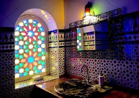 Villa, Banyolu/Duşlu (Patio Nazarí)