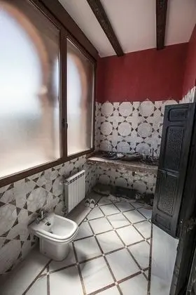 Villa, Banyolu/Duşlu (Patio Nazarí)