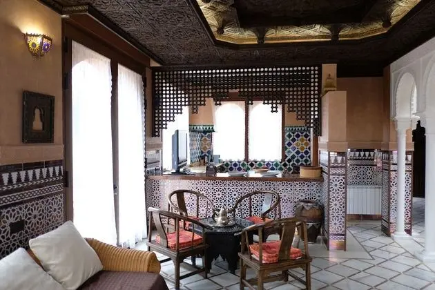 Villa, Banyolu/Duşlu (Patio Nazarí)