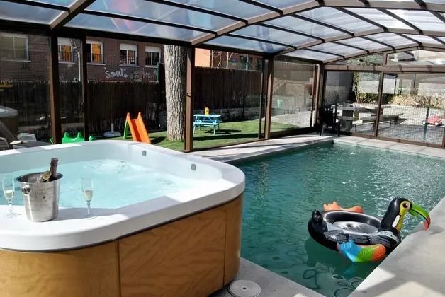 Deluxe Villa, Havuz Kullanımı (Adela)