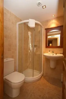 Traditional Ev, Birden Çok Yatak Odası