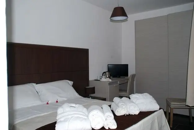 Tek Büyük veya İki Ayrı Yataklı Oda