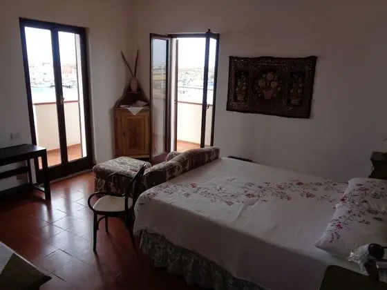Deluxe Üç Kişilik Oda