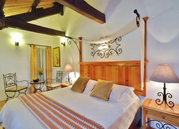 Junior Suit Male Room