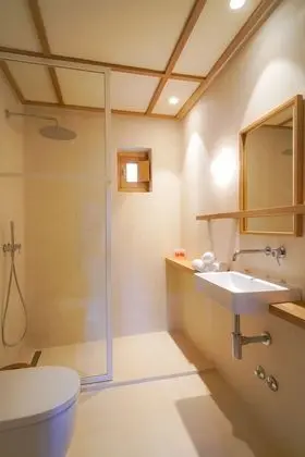Basic Tek Büyük Yataklı Oda