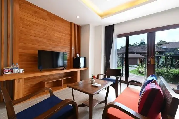 2 Bedroom Bathtub Villa
