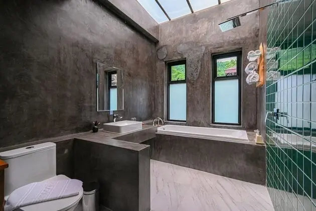 2 Bedroom Bathtub Villa