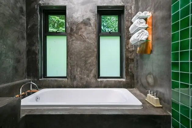 2 Bedroom Bathtub Villa