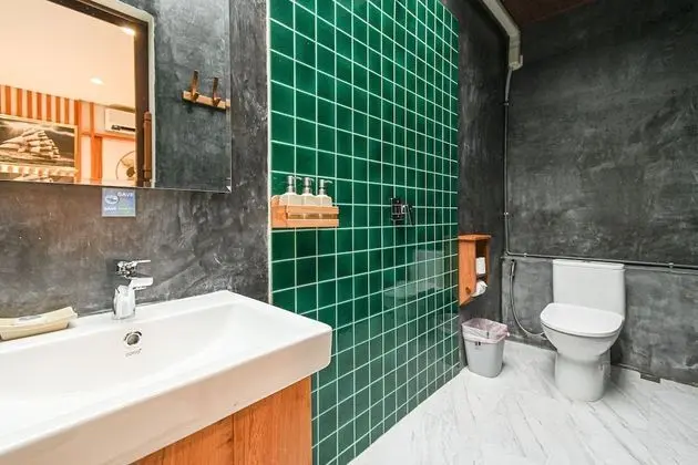 2 Bedroom Bathtub Villa