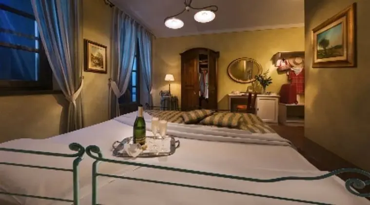 Junior Süit, Üzüm Asması Manzaralı