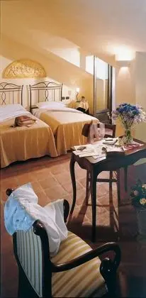 Junior Süit, Üzüm Asması Manzaralı