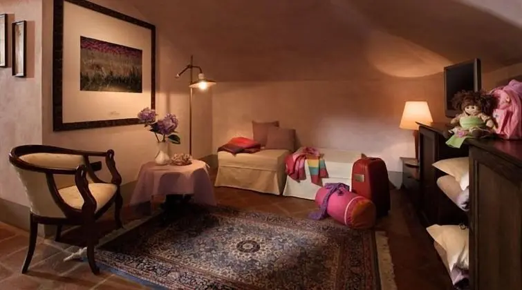 Junior Süit, Üzüm Asması Manzaralı