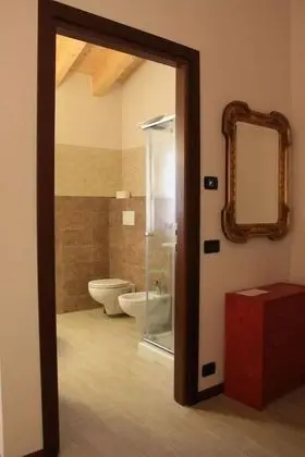 Üç Kişilik Oda