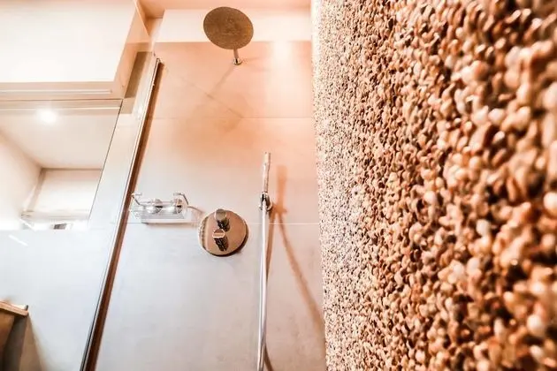 Tek Büyük Yataklı Oda, Balkon