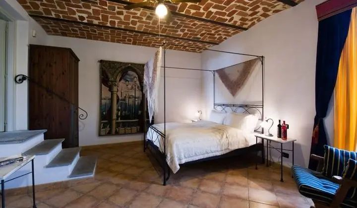 Classic Tek Büyük Yataklı Oda