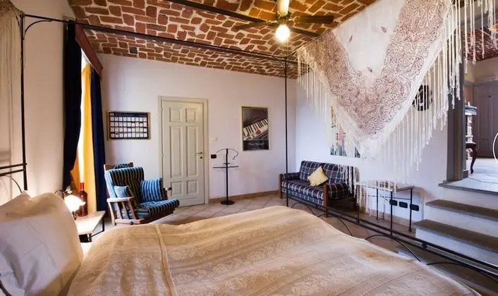 Classic Tek Büyük Yataklı Oda