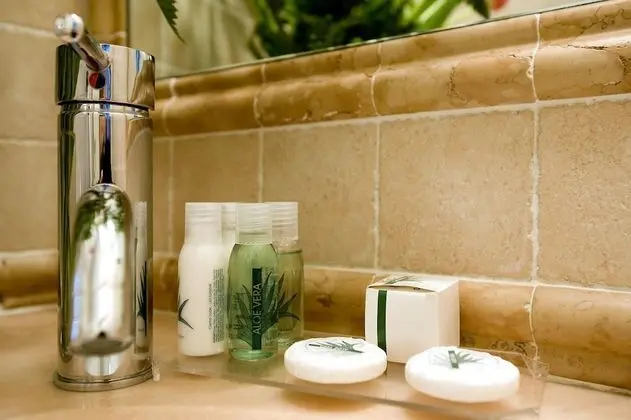 Büyük Yataklı Tek Kişilik Oda