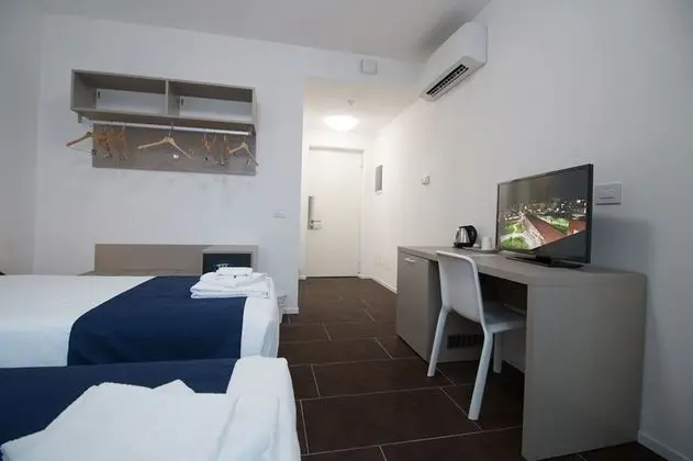 Comfort Tek Büyük veya İki Ayrı Yataklı Oda, Engellilere Uygun