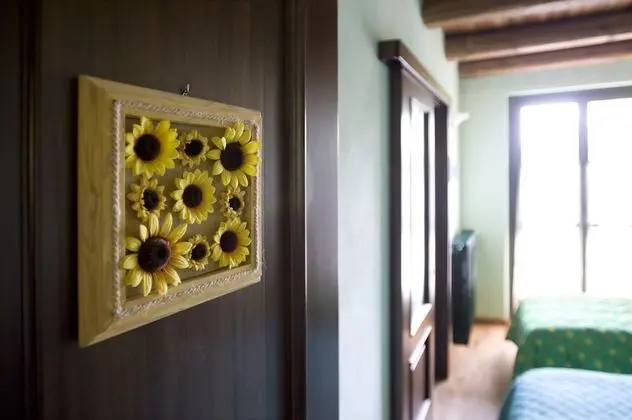 Üç Kişilik Oda (Girasoli)