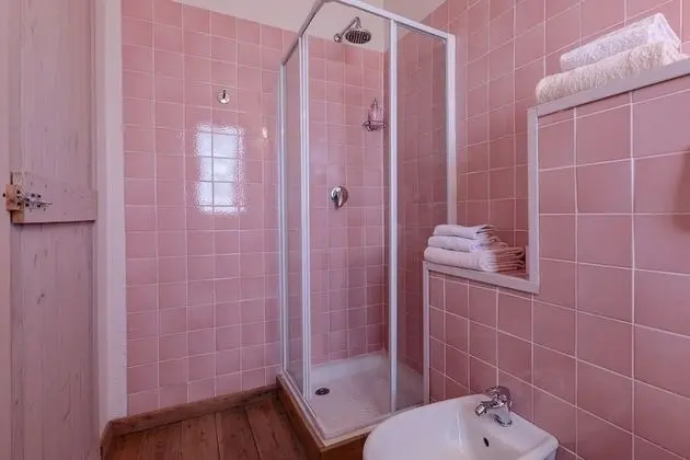 Tek Büyük Yataklı Oda (Rosa)
